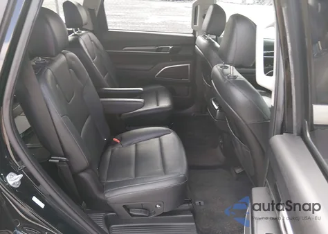 2021 Kia Telluride S z USA, uszkodzony, nr VIN 5XYP64HC8MG147427